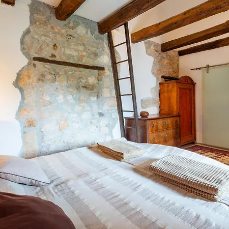 2 Bedroom Cozy In Apartman Porec