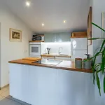 Διαμέρισμα 2 Bedroom Cozy In Πόρετς
