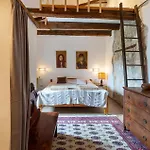 2 Bedroom Cozy In