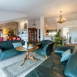 2 Bedroom Cozy In Πόρετς