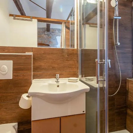 2 Bedroom Gorgeous In * Poreč